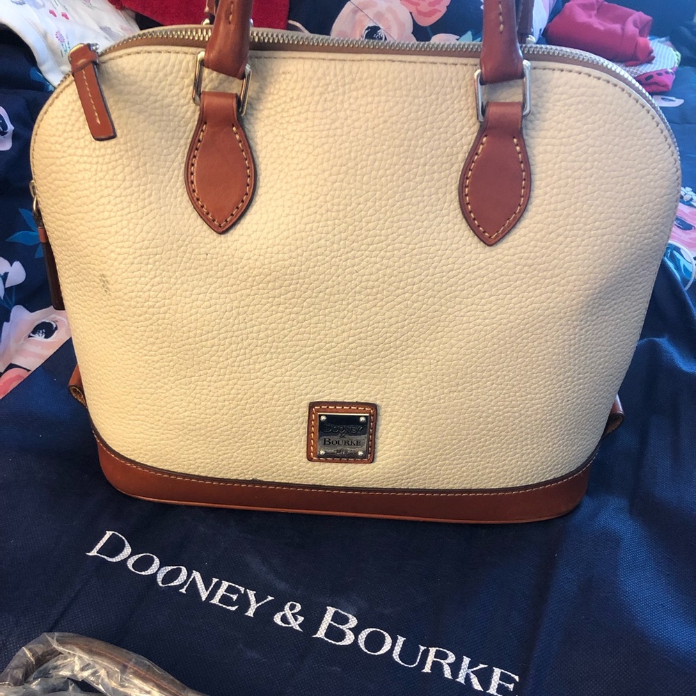Dooney & Bourke bag